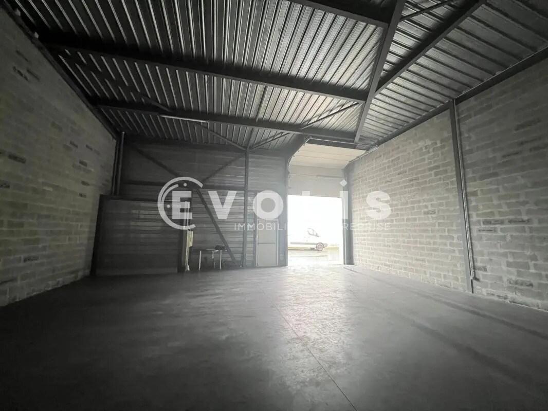 Flex in Le Taillan-Médoc for lease Interior Photo- Image 1 of 11