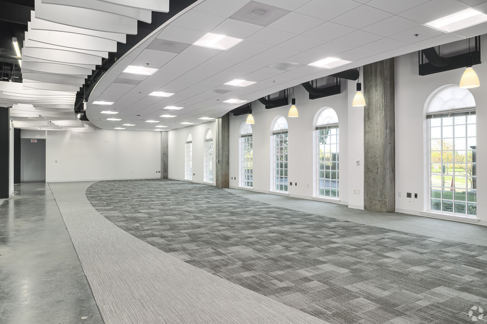 14501 George Carter Way, Chantilly, VA à louer Photo intérieure- Image 1 de 3