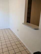 2121 5th Ave N, Saint Petersburg, FL for lease Lobby- Image 1 of 9
