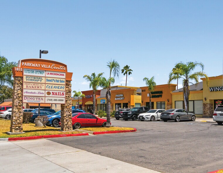 1815 E Valley Pky, Escondido, CA à vendre - Photo du bâtiment - Image 1 de 25