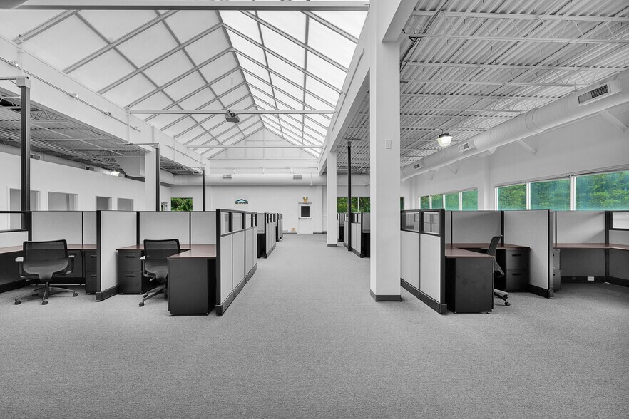 651 Park Ave, King Of Prussia, PA for lease - Building Photo - Image 3 of 6