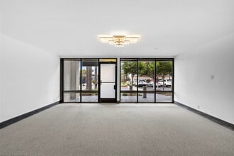711 W 17th St, Costa Mesa, CA à louer Photo intérieure- Image 1 de 19