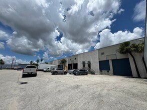 8741-8891 NW 102nd St, Medley, FL for lease Interior Photo- Image 2 of 7