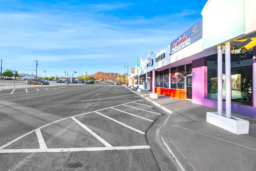 10-18 W Pacific Ave, Henderson, NV à vendre - Photo du bâtiment - Image 3 de 31