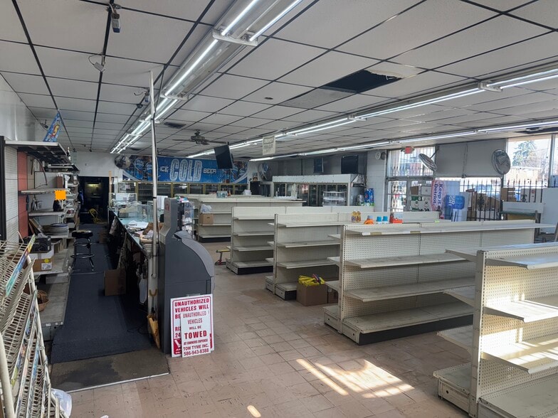 26631 Gratiot Ave, Roseville, MI à vendre - Photo du bâtiment - Image 3 de 8