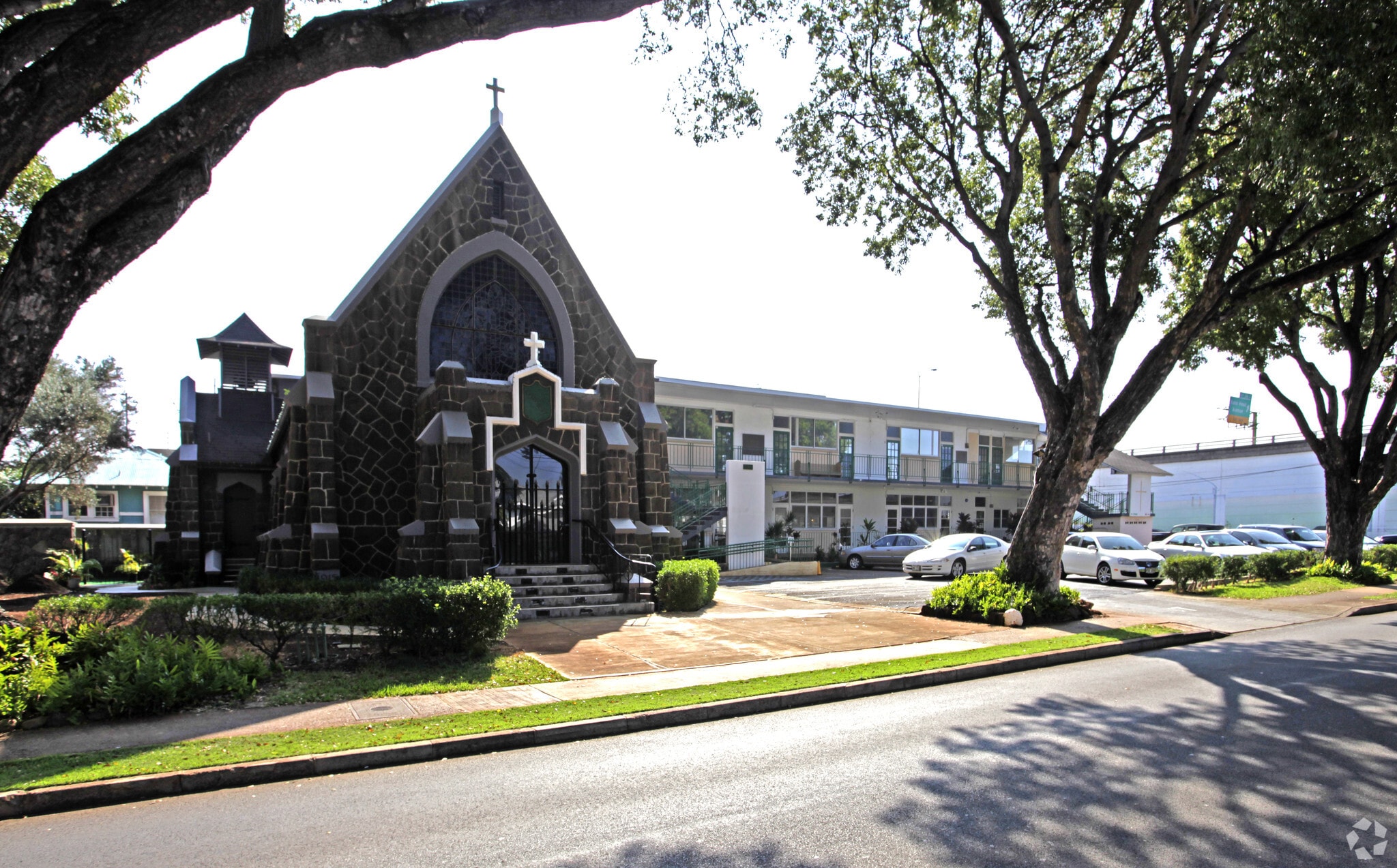 1041 10th Ave, Honolulu, HI for lease Primary Photo- Image 1 of 15