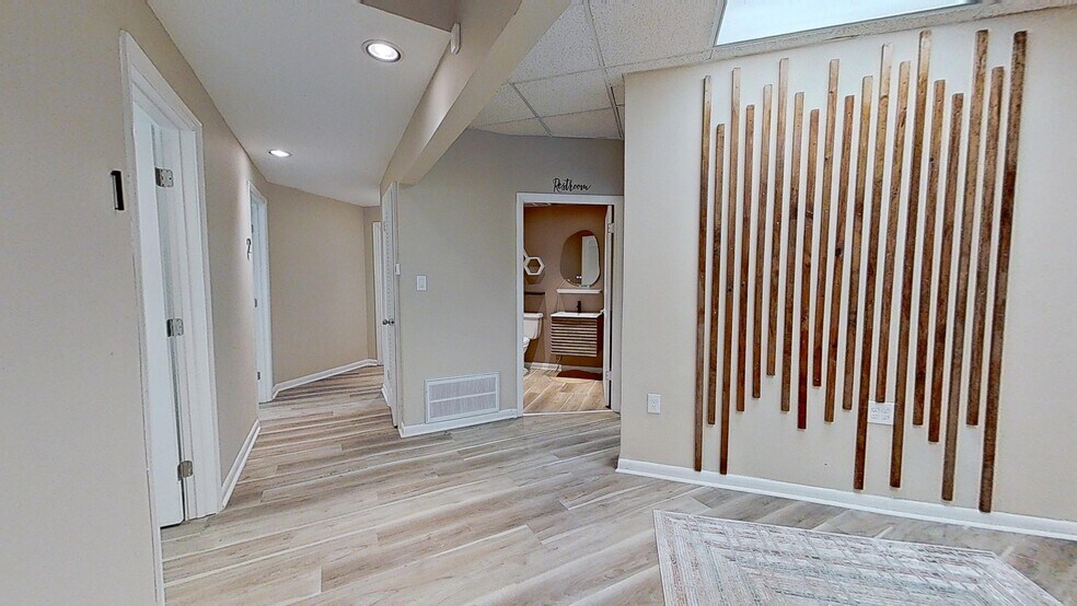 1610 Lavista Rd NE, Atlanta, GA à louer - Photo du bâtiment - Image 2 de 9