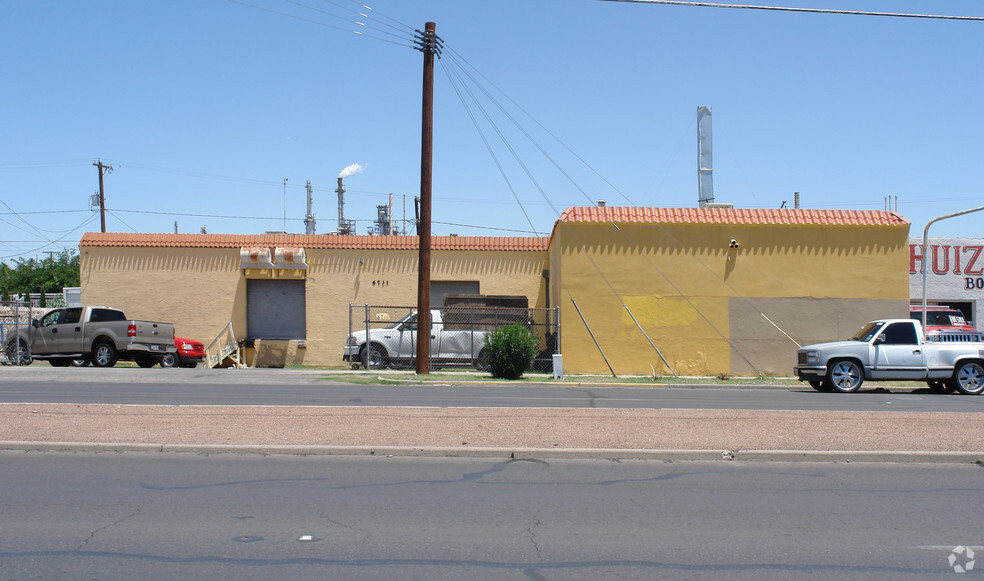 6711 Alameda Ave, El Paso, TX for lease - Building Photo - Image 2 of 2