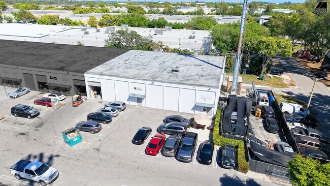 More details for 5220-5296 NW 163rd St, Miami Lakes, FL - Industrial for Lease