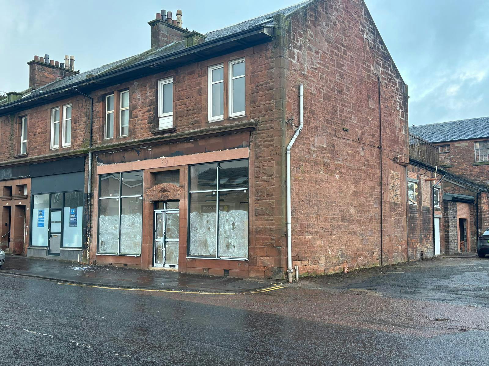 102-104 Stewarton St, Wishaw à louer Photo du bâtiment- Image 1 de 6