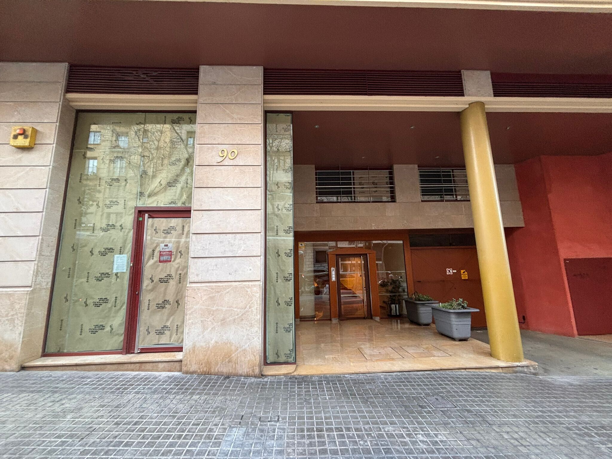 Immeuble residentiel dans Barcelone, Barcelona à vendre Photo du bâtiment- Image 1 de 2