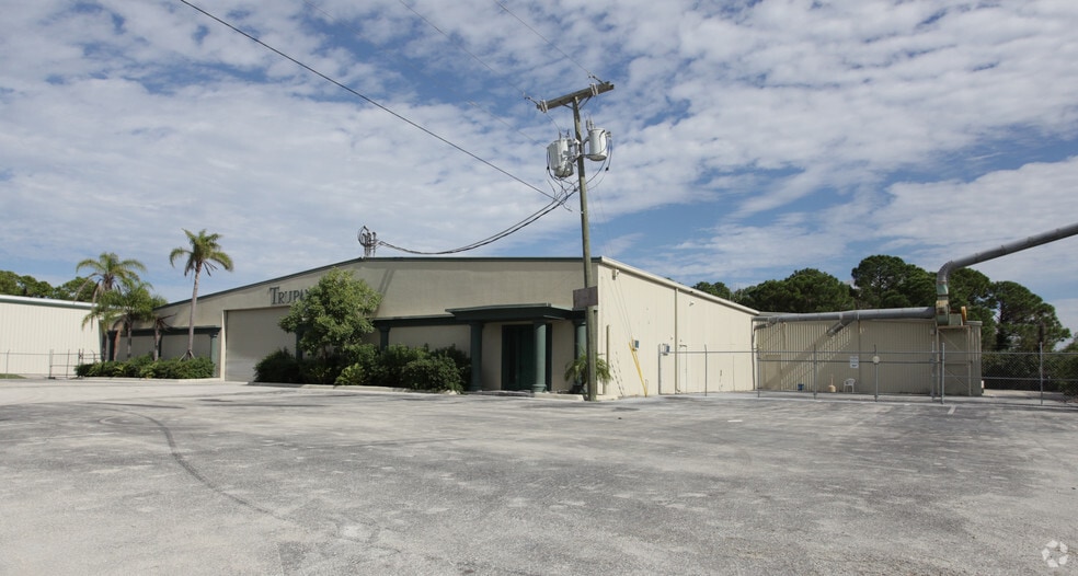 17061 Alico Center Rd, Fort Myers, FL for lease - Building Photo - Image 2 of 13