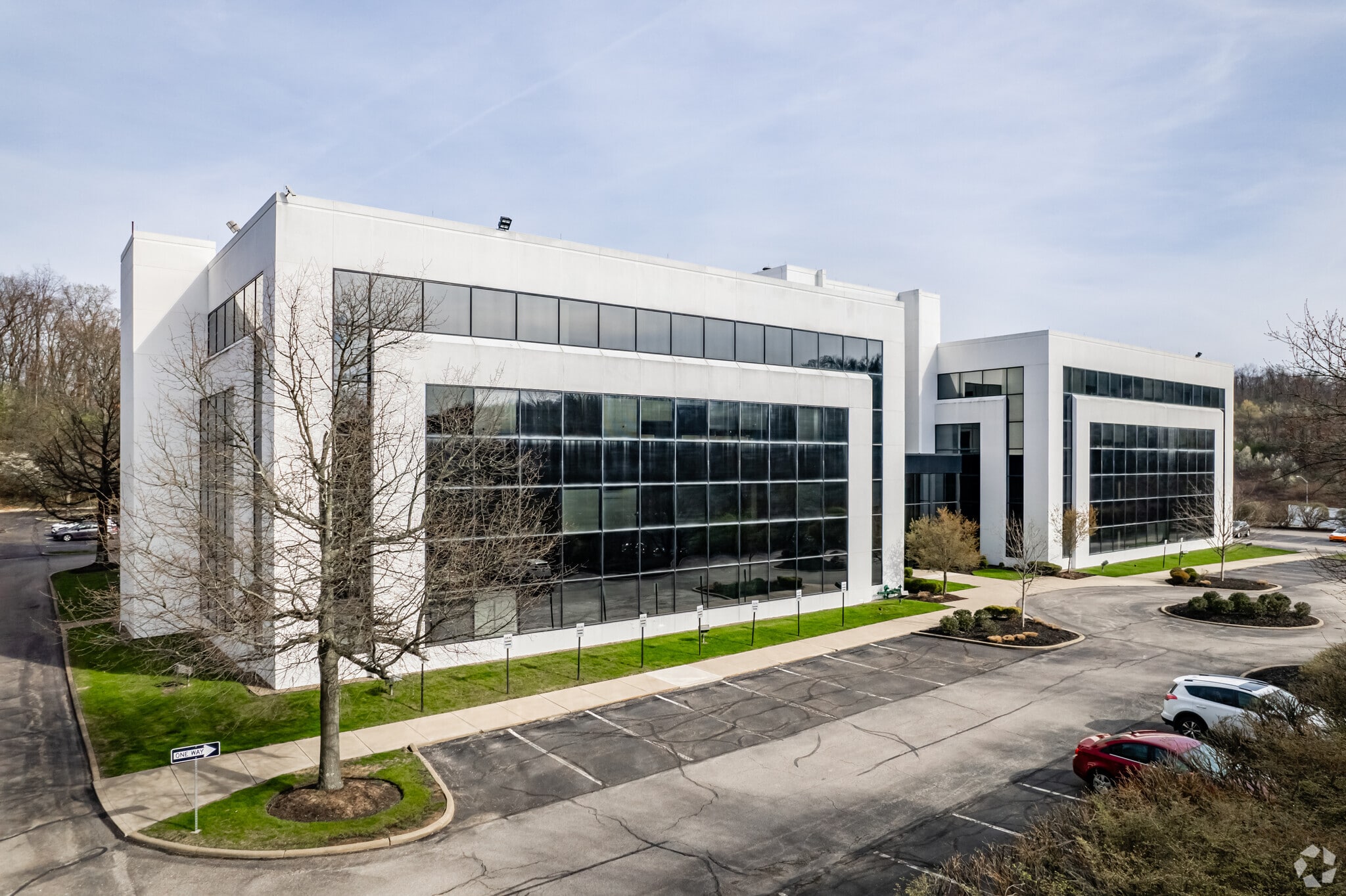 1 Penn Center Blvd, Pittsburgh, PA for lease Building Photo- Image 1 of 25