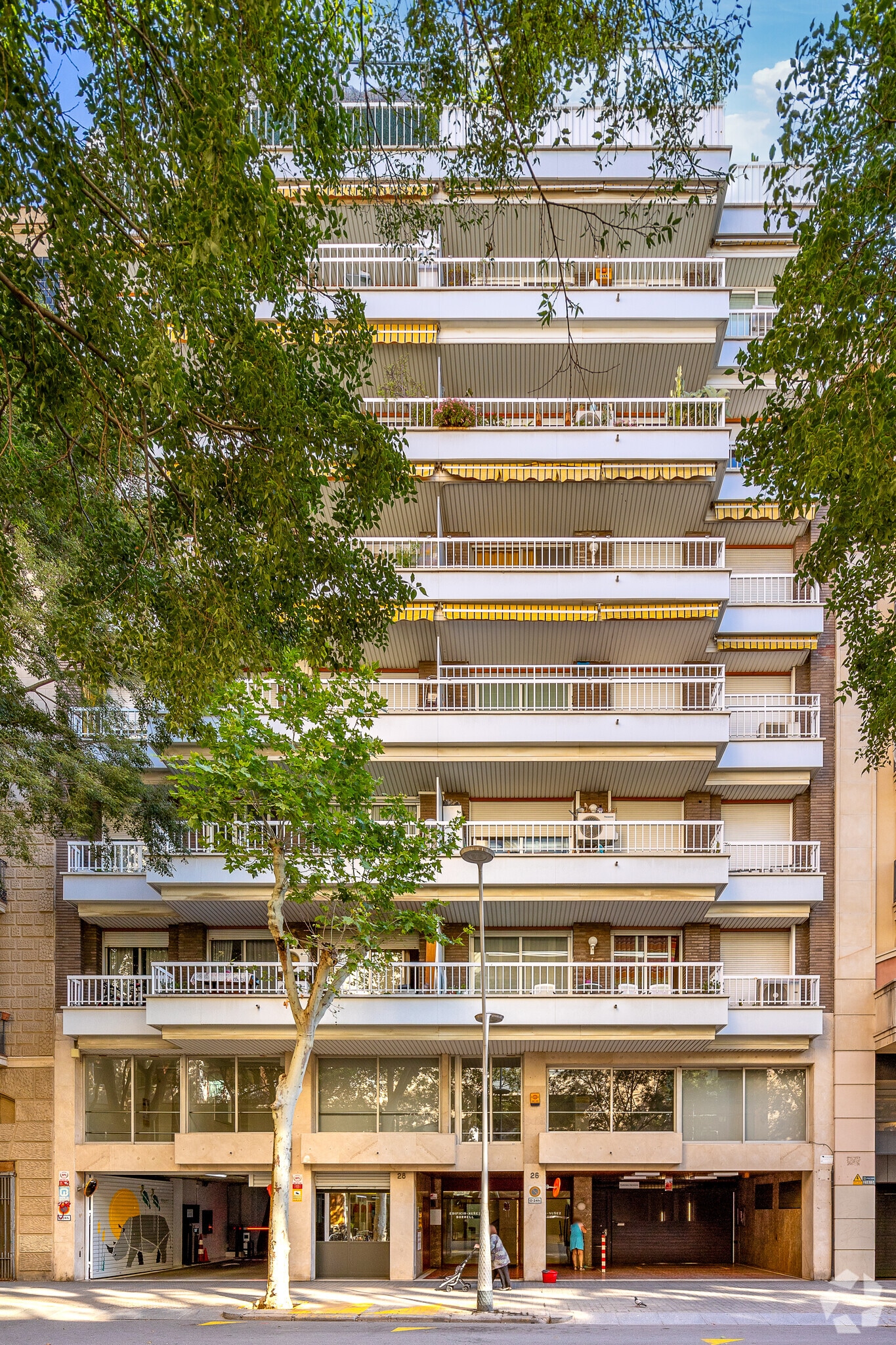 Office in Barcelona, Barcelona for lease Primary Photo- Image 1 of 2