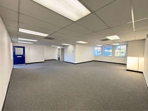930 Alhambra Blvd, Sacramento, CA for lease Interior Photo- Image 1 of 6