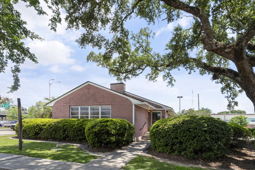 858 Convention St, Baton Rouge, LA for sale - Primary Photo - Image 1 of 1