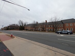 4151-4165 Chain Bridge Rd, Fairfax, VA for lease Interior Photo- Image 1 of 36