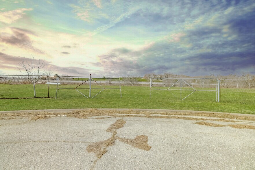 1801 Industrial Dr, Taylor, TX à louer - Autre - Image 2 de 11