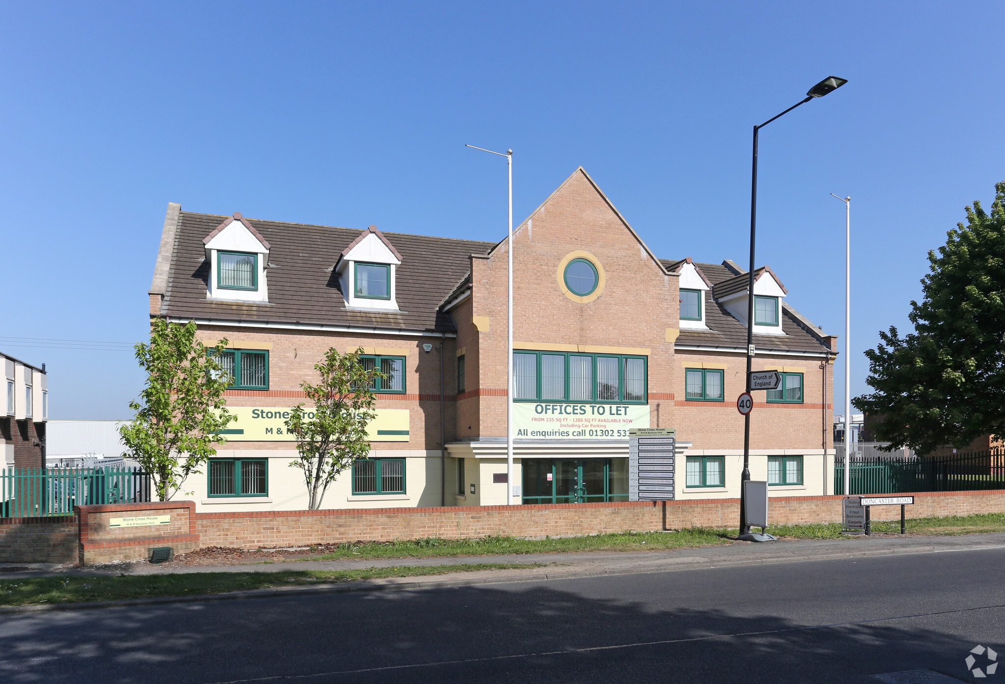 Doncaster Rd, Doncaster for lease Primary Photo- Image 1 of 5