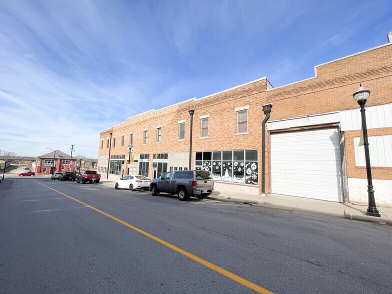 509 W Olive St, Springfield, MO à vendre - Photo du bâtiment - Image 2 de 10