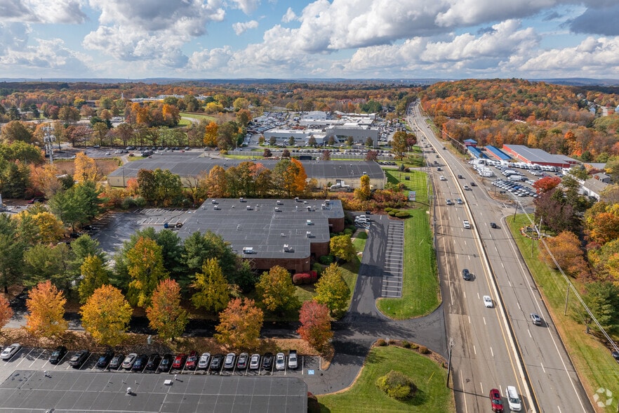 810 Boston Tpke, Shrewsbury, MA for lease - Building Photo - Image 3 of 5