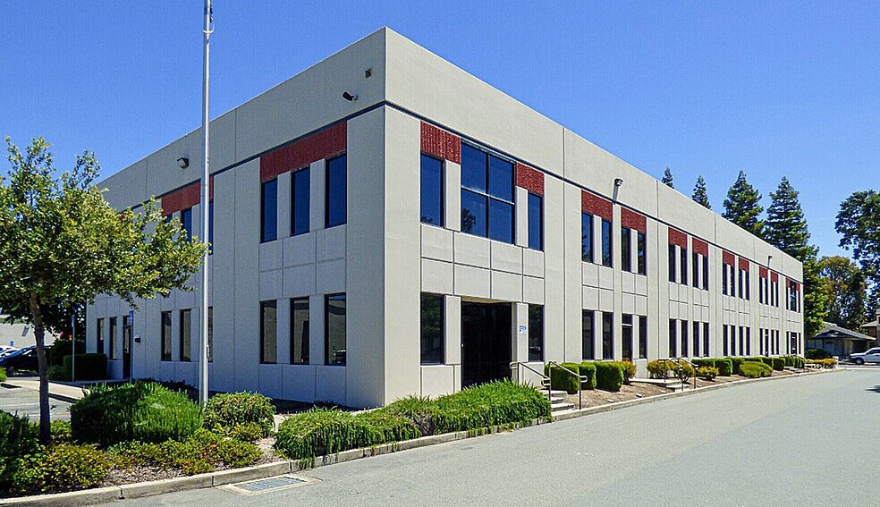 2411 Stanwell Dr, Concord, CA à vendre - Photo du bâtiment - Image 1 de 1