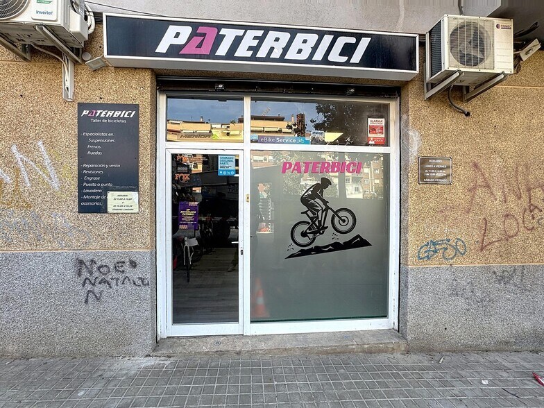 Retail in Paterna for lease - Building Photo - Image 2 of 22