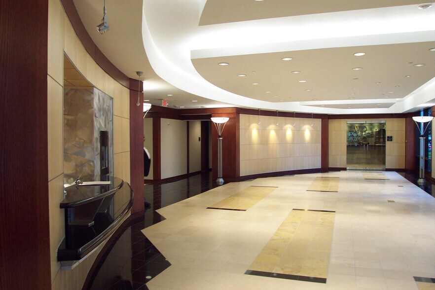 10205 Westheimer Rd, Houston, TX à louer - Photo intérieure - Image 2 de 11
