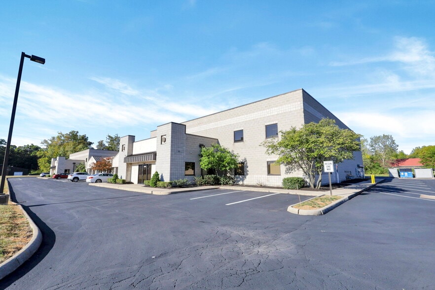 6361 Nicholas Dr, Columbus, OH for lease - Building Photo - Image 2 of 12