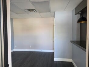 4120 Tamiami Trl, Port Charlotte, FL à louer Photo intérieure- Image 2 de 9