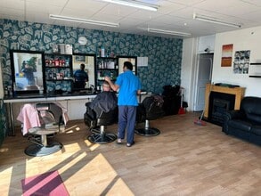 2 Adswood Rd, Stockport à louer Photo intérieure- Image 2 de 2