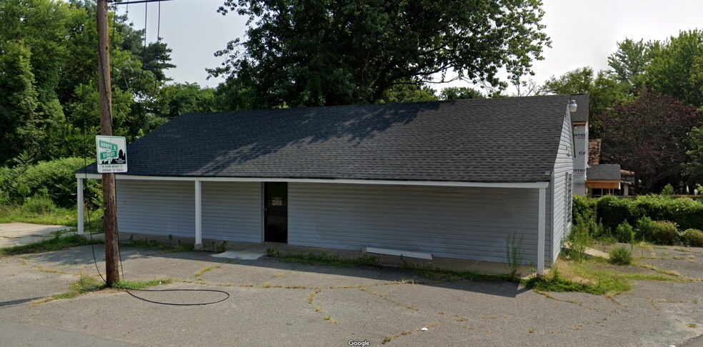 805 Akron Dr, Winston-Salem, NC à louer - Photo du bâtiment - Image 2 de 4