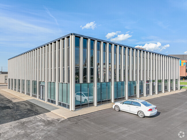 Plus de détails pour Prime Office & Warehouse Portfolio – à vendre, Edmonton, AB