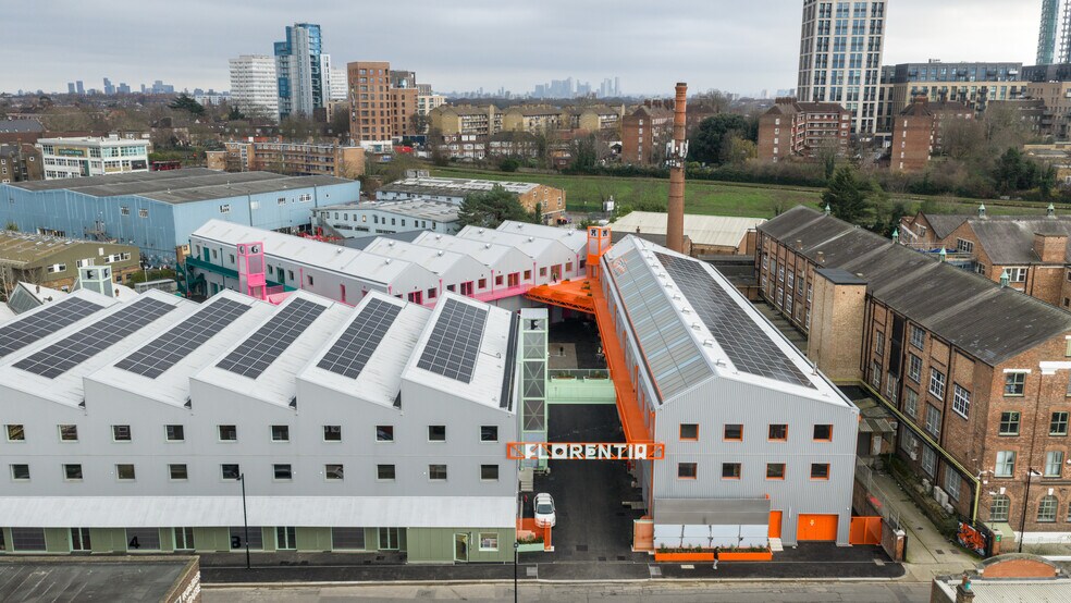 105 Vale Road, Londres à louer - Photo du bâtiment - Image 2 de 17