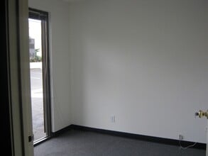 2041 E Gladstone St, Glendora, CA à louer Photo intérieure- Image 2 de 4