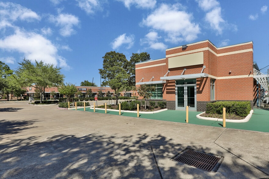 202 N Texas Ave, Webster, TX for lease - Building Photo - Image 3 of 28