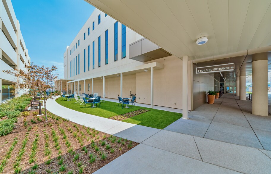 500 S Henderson St, Fort Worth, TX à louer - Photo du bâtiment - Image 3 de 8