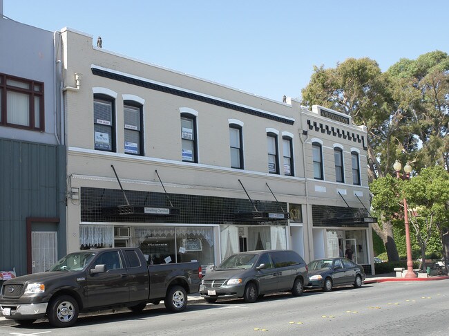 Plus de détails pour 615-625 W 2nd St, Antioch, CA - Commerce de détail à louer