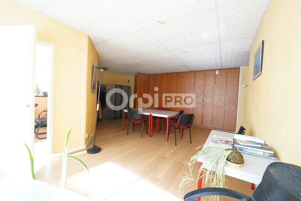 167 Cours Lafayette, Lyon for lease Interior Photo- Image 1 of 9
