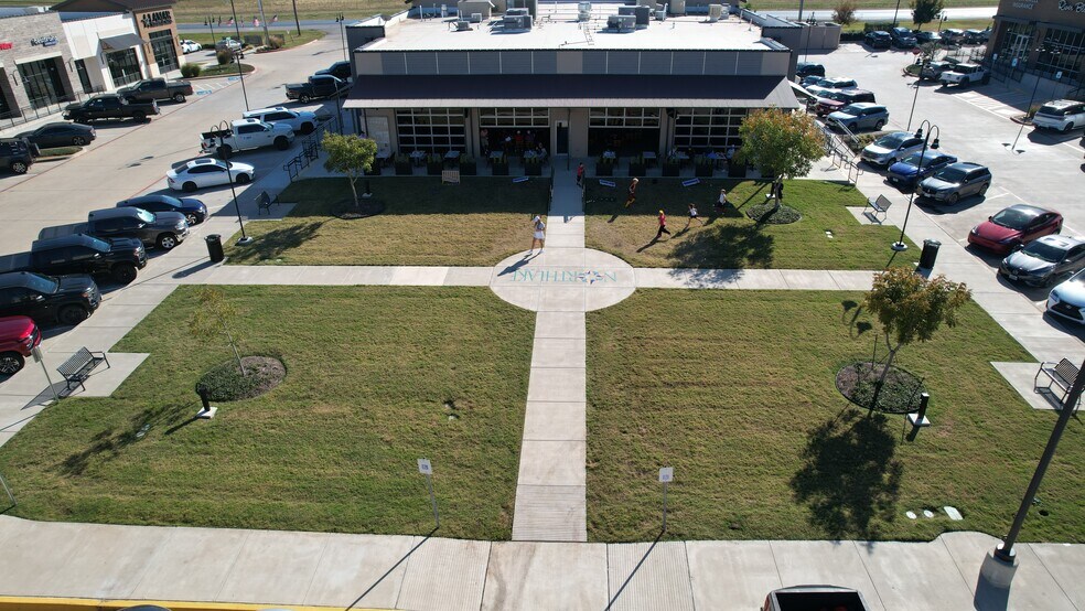 1242 FM 407 W, Argyle, TX à vendre - Photo du bâtiment - Image 2 de 10