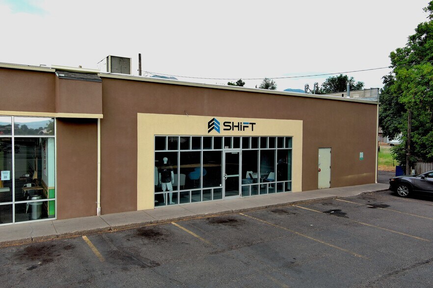 126 400 N, Logan, UT à louer - Photo du bâtiment - Image 2 de 2