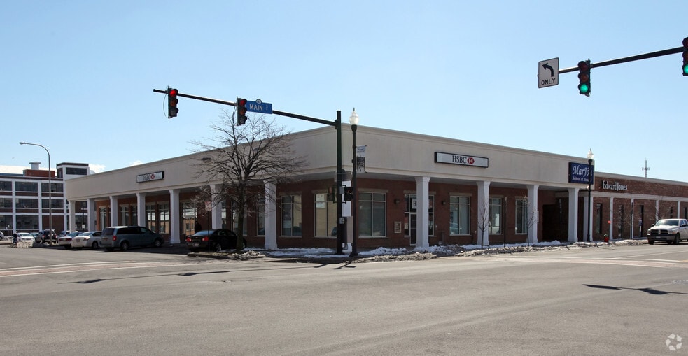 144-150 Main St, Lockport, NY for lease - Building Photo - Image 3 of 9