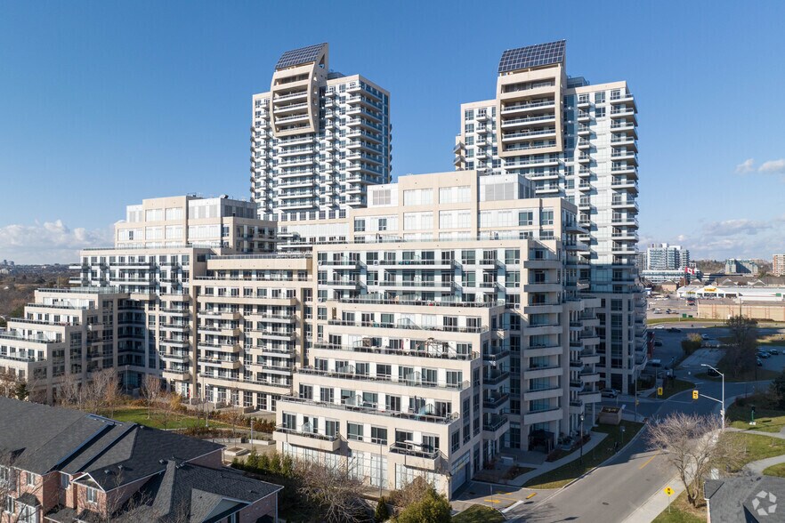 9199 Yonge St, Richmond Hill, ON à vendre - Photo principale - Image 1 de 1