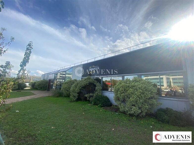 Office in Mérignac for lease - Building Photo - Image 2 of 12