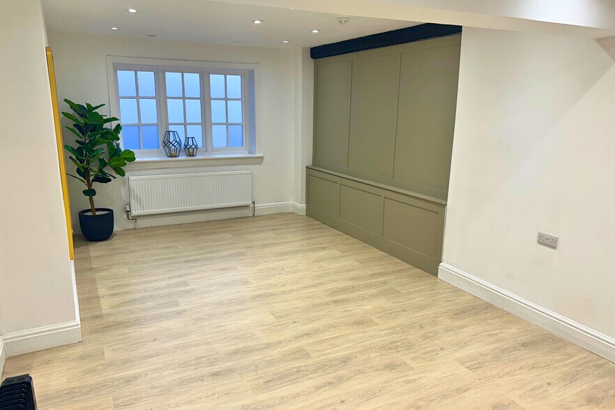 5 Coleshill St, Sutton Coldfield à vendre - Photo du bâtiment - Image 2 de 21