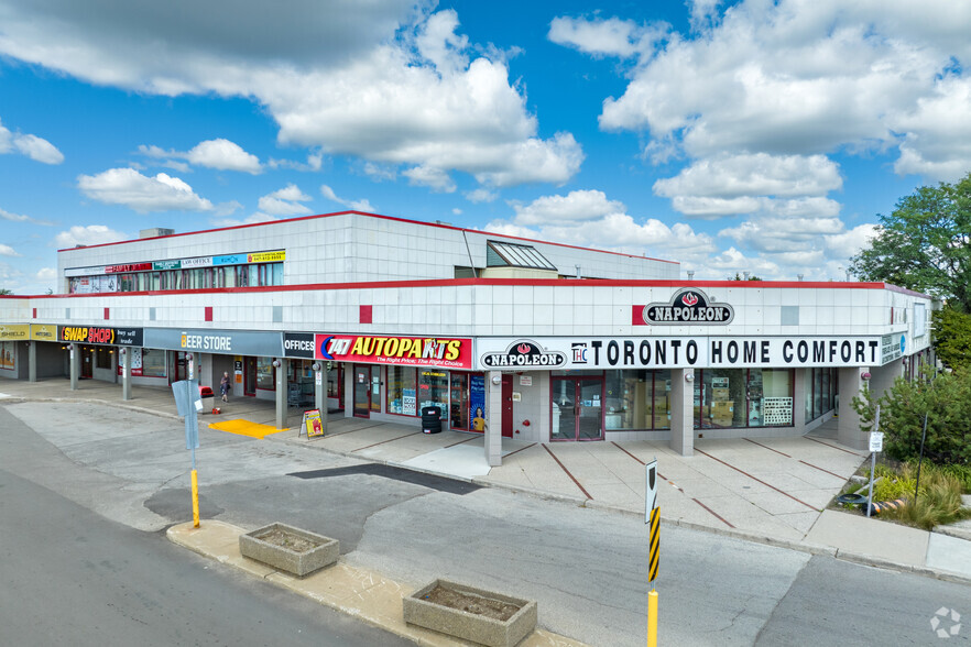 2300 Lawrence Ave E, Toronto, ON à louer - Photo du bâtiment - Image 1 de 4