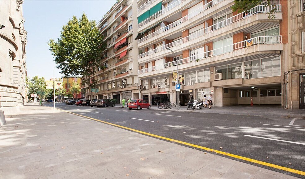 Carrer dels Almogàvers, 8, Barcelone, Barcelona à louer - Photo du bâtiment - Image 3 de 4