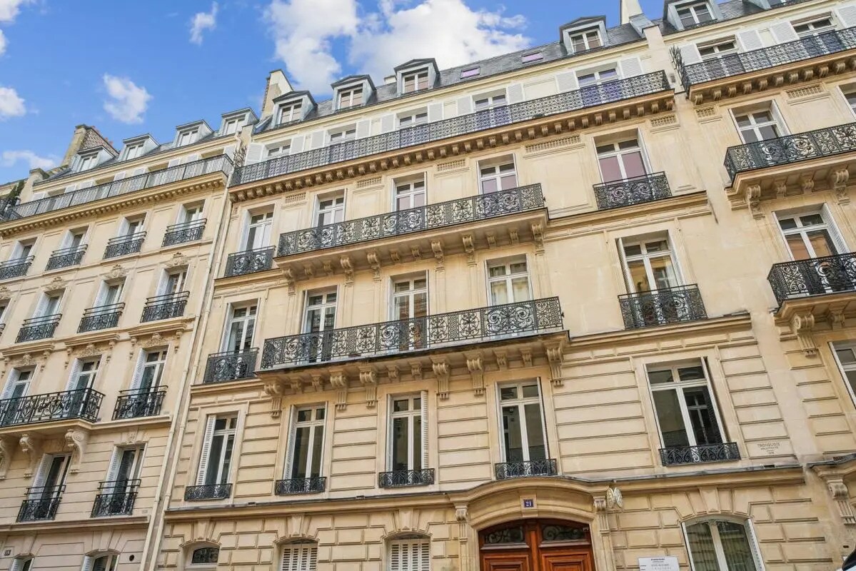 21-23 Rue De Madrid, Paris for lease Building Photo- Image 1 of 16