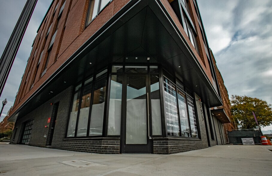 595 Albany St, Boston, MA à vendre - Photo du bâtiment - Image 2 de 3