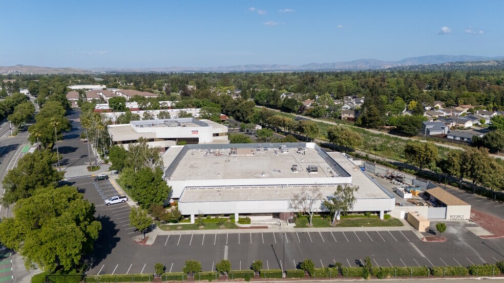 5956-5964 W Las Positas Blvd, Pleasanton, CA à vendre - Photo du bâtiment - Image 2 de 29